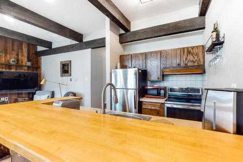Tamarisk Chateau - image 3