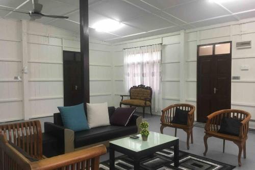 De RhuMaa Homestay in Rusila