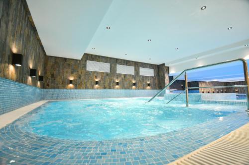 Mirage Resort & Spa - image 3