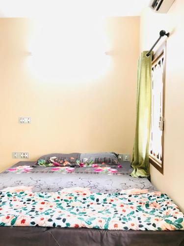 Fresh up single furnished room near beach
