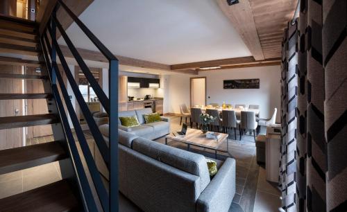 Three-Bedroom Duplex Apartment for 8 people with Spa Access