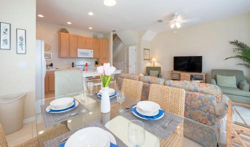Near Disney - 3BR Family Home - Private Hot Tub - image 3
