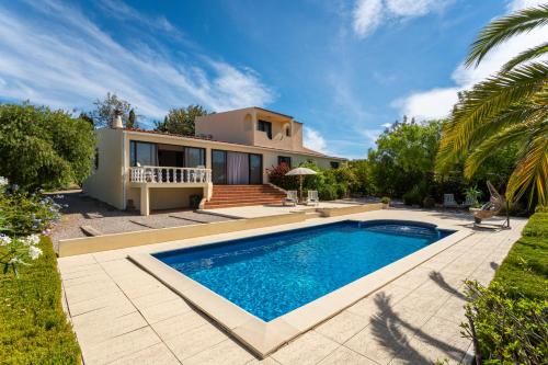 Privilege Casa da Videira with Swimming Pool, Quelfes - Olhão gîte à louer Quatrim