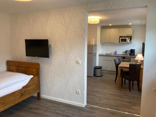 1 twin bed