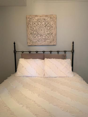 Penthouse Level, Stunning Wrigley Stay