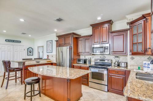 Sea Pearl by Ryson Vacation Rentals