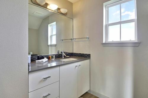 Casa Flamingo by Ryson Vacation Rentals - image 2