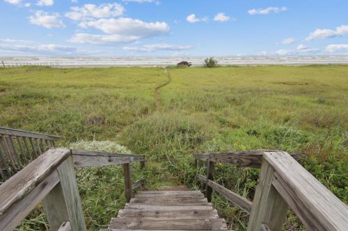 Bishop's Beach by Ryson Vacation Rentals - image 2