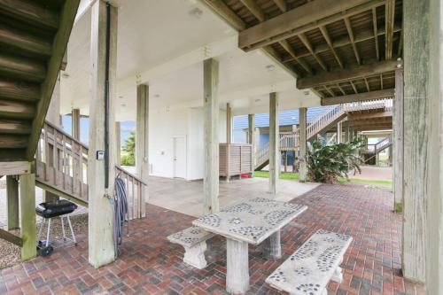 Bishop's Beach by Ryson Vacation Rentals - image 3