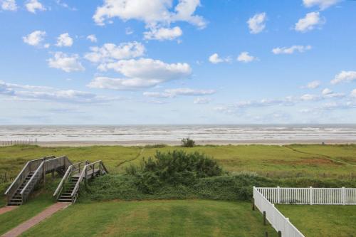 Bishop's Beach by Ryson Vacation Rentals