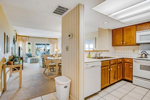 Beachside Tennis 1893 in South Beach