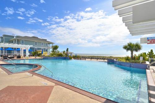 Beachfront Flamingo by Ryson Vacation Rentals - image 4