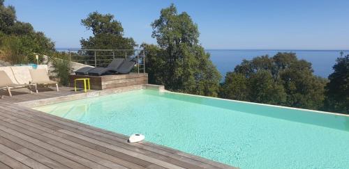 VILLA 200 m carré climatisée vueproche mer piscine gîte à louer Bois de Sambuco