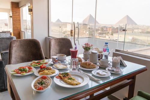 طعام و مشروبات, فندق ناين بيراميدز فيو (Nine Pyramids View Hotel) in الجيزة