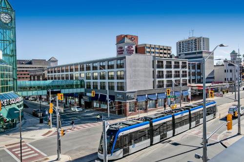 Crowne Plaza Kitchener-Waterloo, an IHG hotel - Hotel - Kitchener