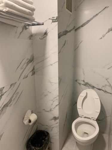 Fastos Hotel - image 2