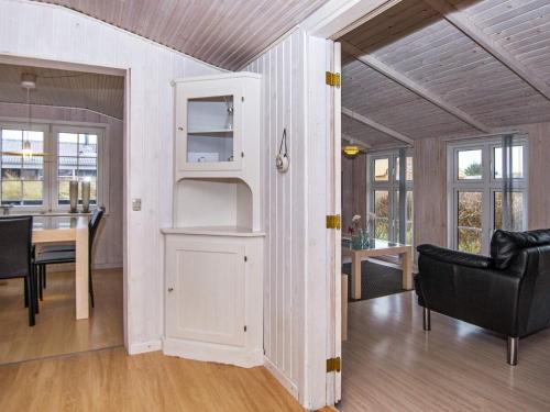 Two-Bedroom Holiday home in Ringkøbing 18 - image 8