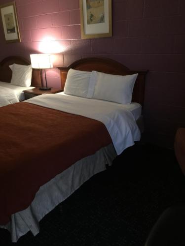 2 double beds