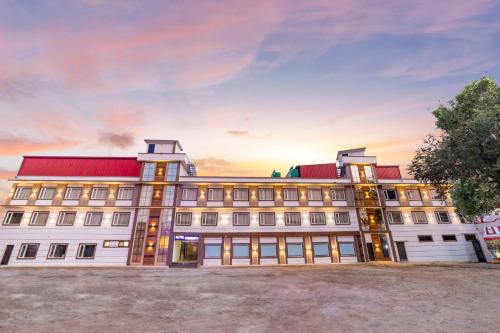 Hotel Trimurti - Ganga Bhogpur Talla