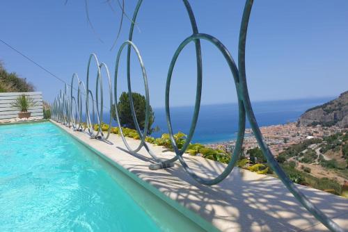Villa la Vista - by Vacation Service