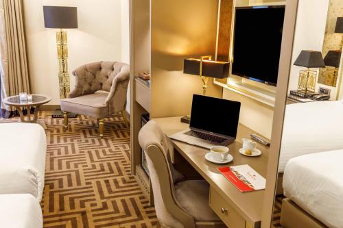 room detail thumbnail 1