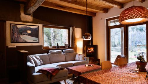  Pont de Valenti Mountain Retreat in Girona