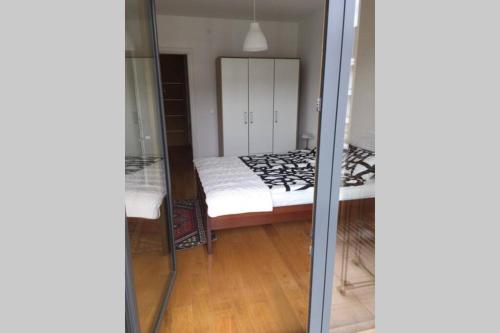 Garden Apartment - image 8