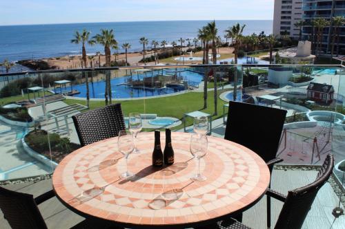  Sea Sense New Luxury Apartment 2021, Unterkunft in Punta Prima