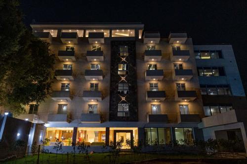 فندق ناين بيراميدز فيو (Nine Pyramids View Hotel) in الجيزة