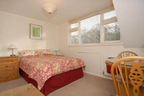 Abacus Bed and Breakfast, Blackwater, Hampshire