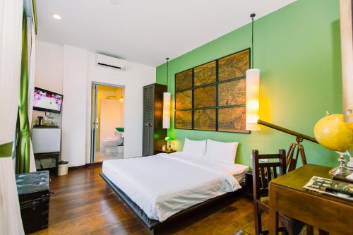 room detail thumbnail 0