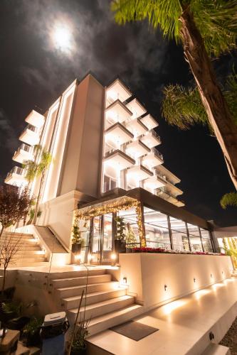 Demi Hotel - image 2