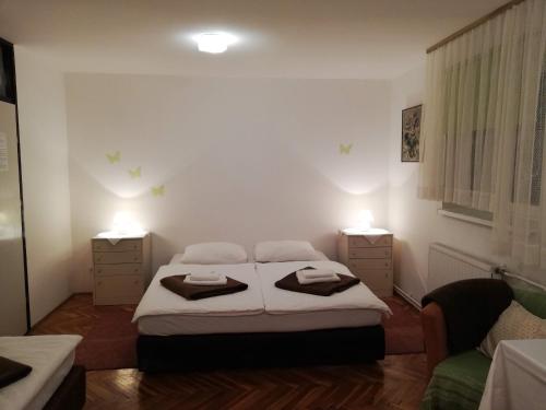 Triple Room with Shared Bathroom