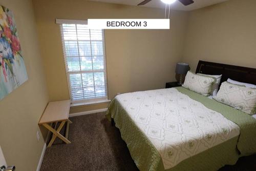 Rodeo Big Home, 5 Queen Beds Houston Area 4 BDR - Chaseview in Missouri City, USA
