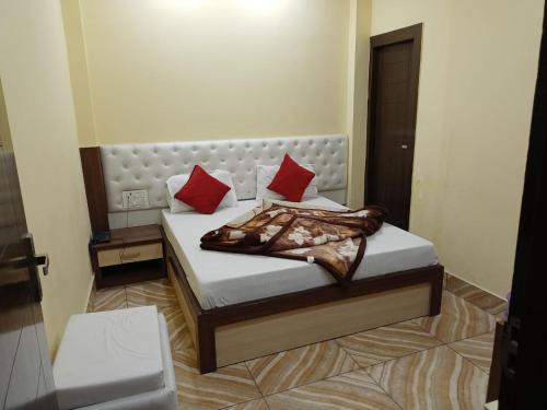 Standard Double Room image 8