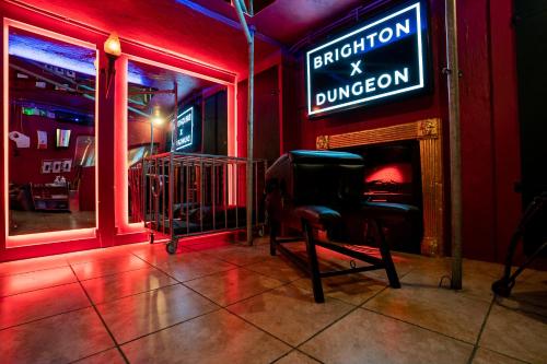 Brighton Erotic Boudoir - image 7