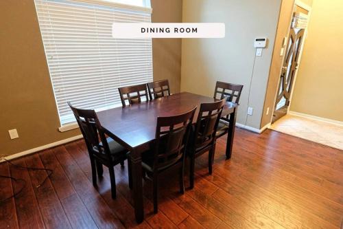 4BDR Sugarland Richmond Houston Katy Rosenburg - Pademelon