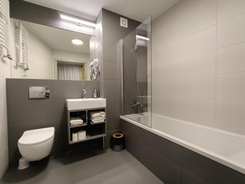 Hotel Pomorski Room Type - Deluxe Double Room with Bath