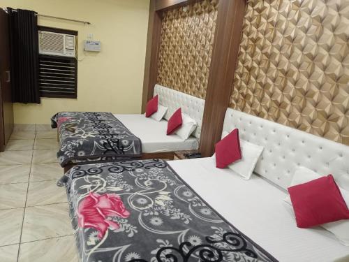 Deluxe Family Room image 8