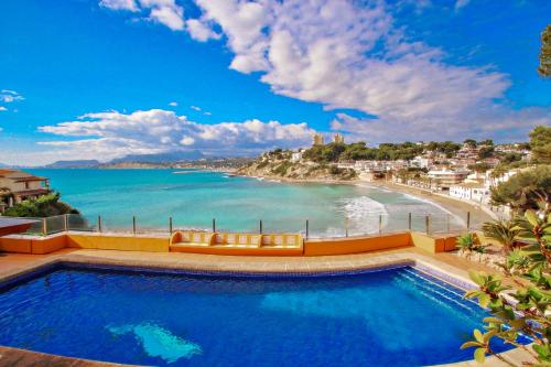 Villa room in El Portet - beachfront holiday home with private pool in Moraira