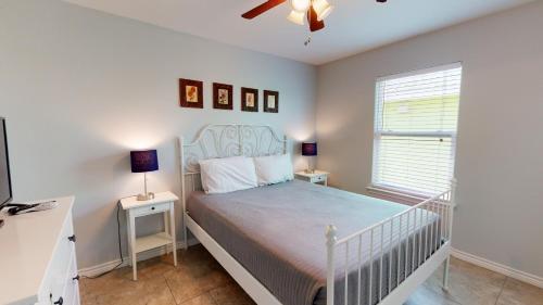 Flamingo Haven Home - image 9