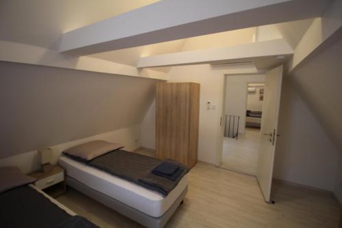 Mainz - 4-Zimmer-Haus - 6 Personen, Mainz (Foto 2)