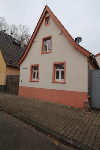 Mainz - 4-Zimmer-Haus - 6 Personen in Gonsenheim