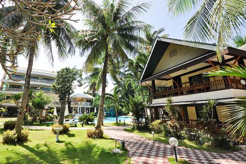 Entrance, Paradise Garden Resort Hotel and Convention Center Boracay in Boracay Island
