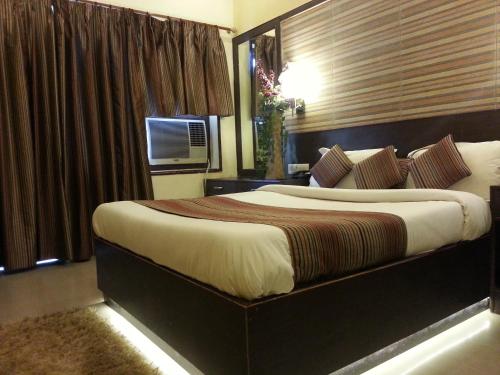 room detail thumbnail 0