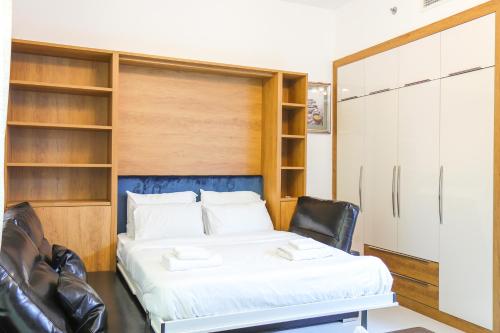 Signature Holiday Homes - Brand New Studio in Glamz by Danube, Al Furjan