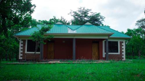 MANTIS LODGE & CAMPING SITE