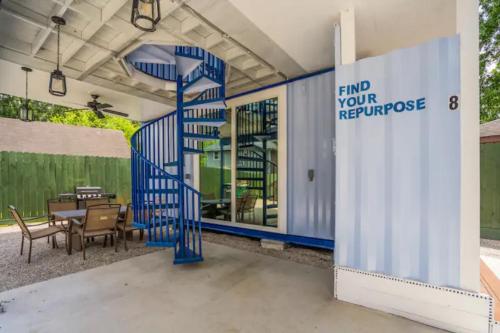 East Downtown Mico-luxe Container living pod #8 in Houston, USA