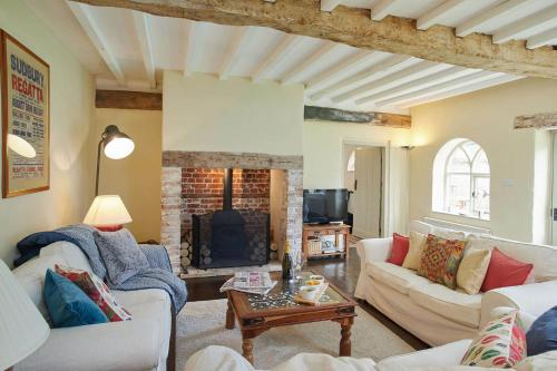 Banningham Coach House - main image