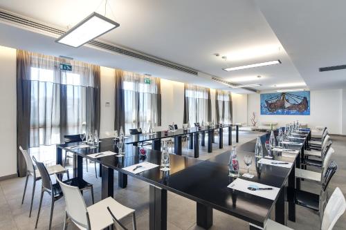 Verslo centras, Aran Blu in Ostija